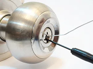 Windsor Locks CT Locksmith Store Windsor Locks, CT 860-358-0722 - key-making